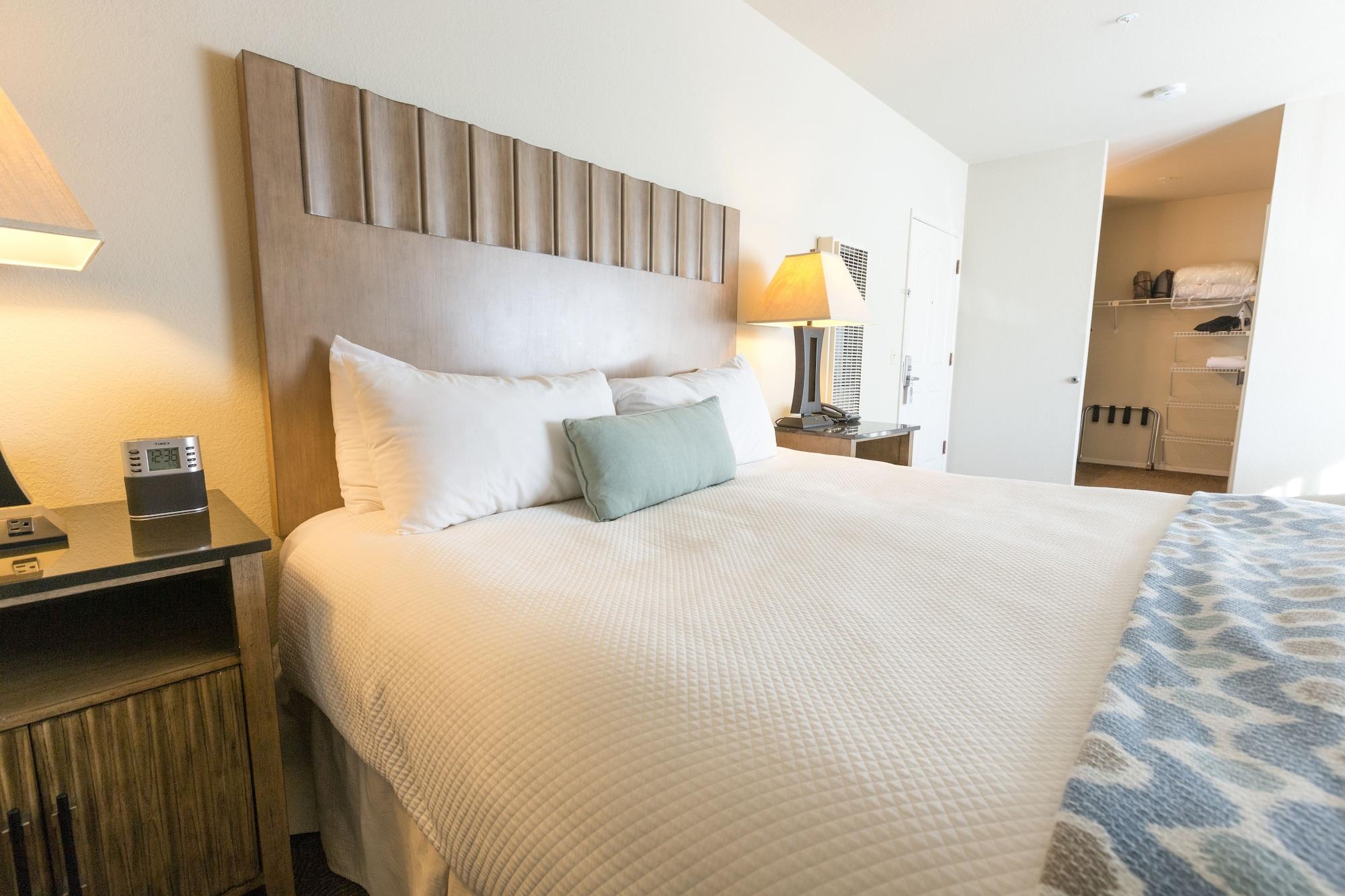 Cambria Landing Inn And Suites Экстерьер фото