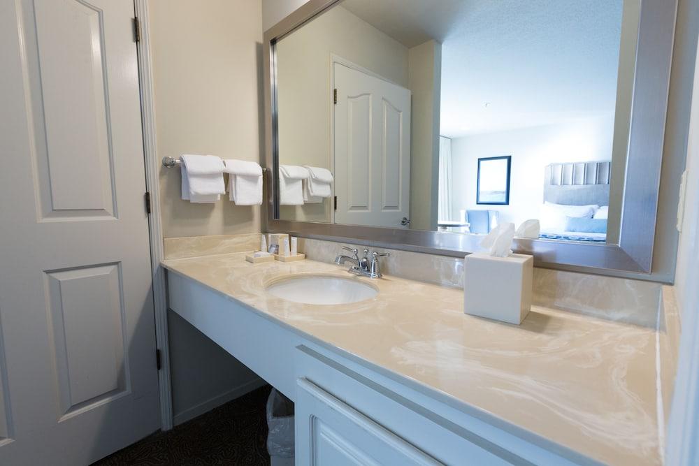 Cambria Landing Inn And Suites Экстерьер фото
