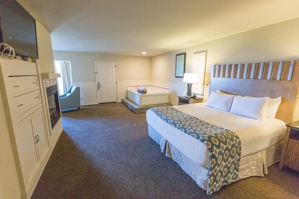 Cambria Landing Inn And Suites Экстерьер фото