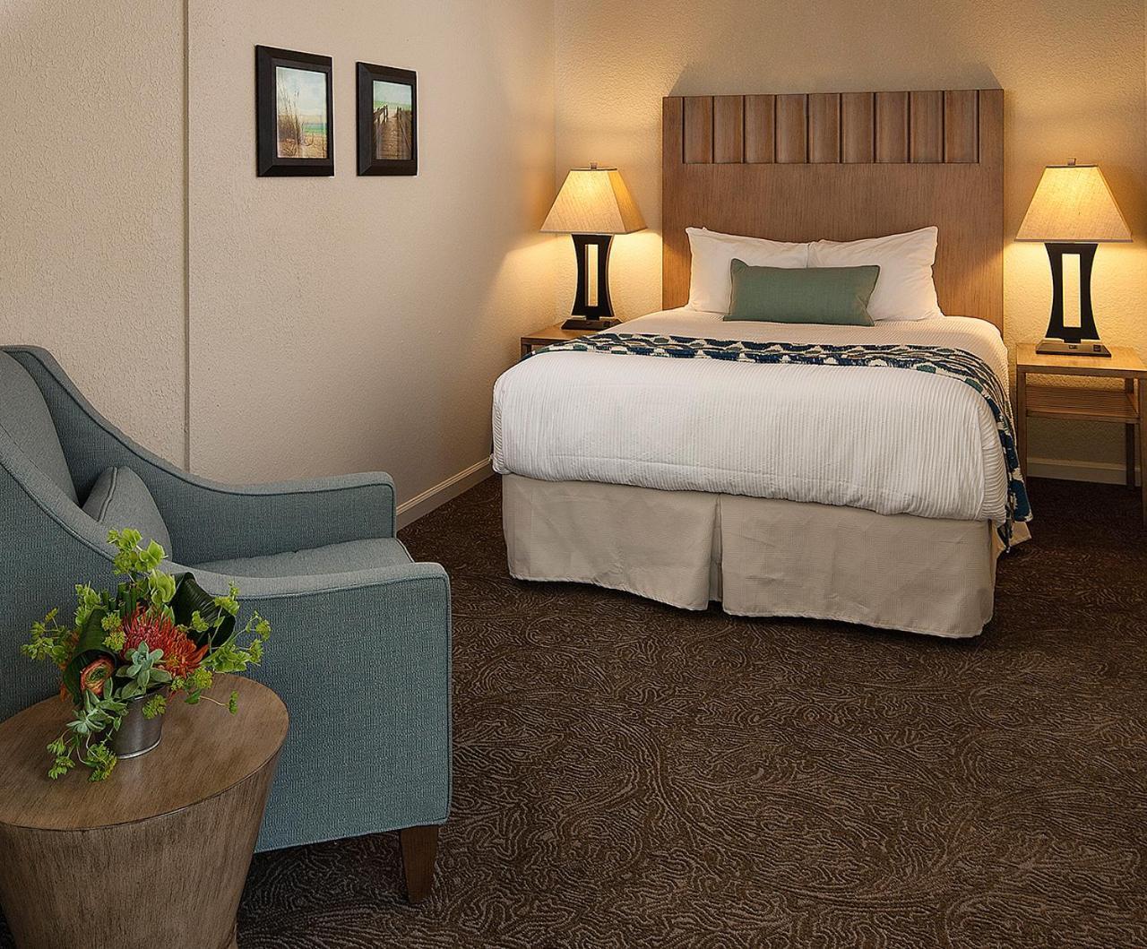 Cambria Landing Inn And Suites Экстерьер фото